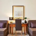 King-Kongs Luxury Cave
