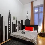 Downtown Home In The Gozsdu Garden