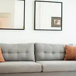 Cosy And Central Apartment With 4 Bedrooms And A/C