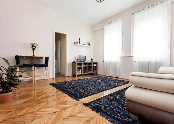 Home Away Apartment