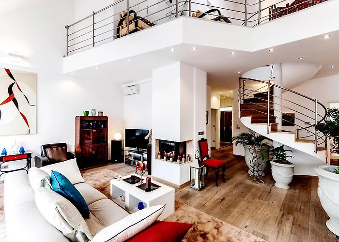 Central Stylish Apartments