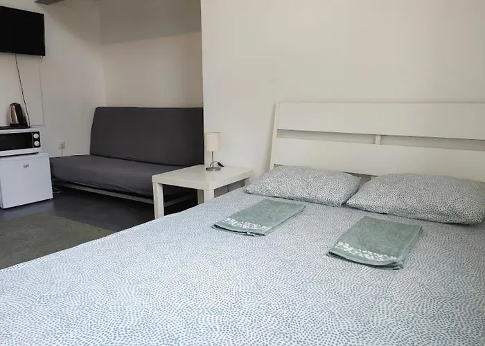 Sleepover City Center Guestrooms
