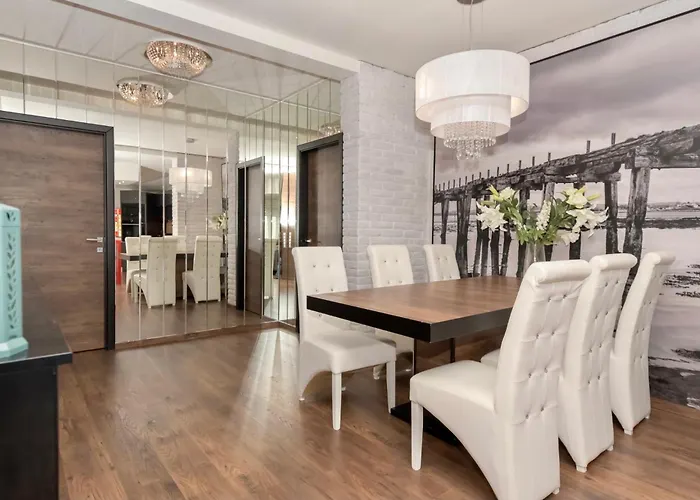 Nightingale Luxury Apartment