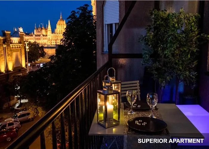 BpR Agathé Elegant Suite with Parliament View