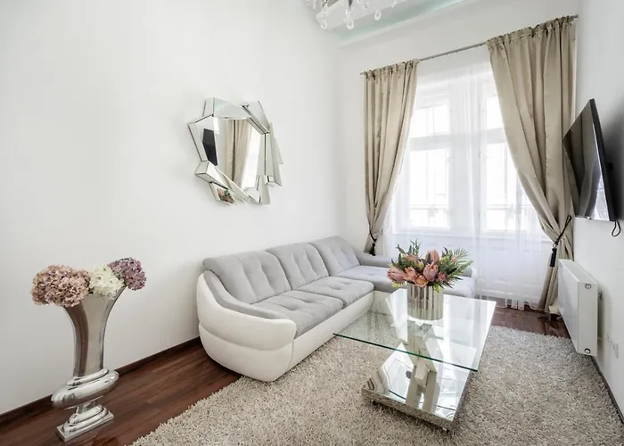 Opera Luxury Apartment With Free Parking