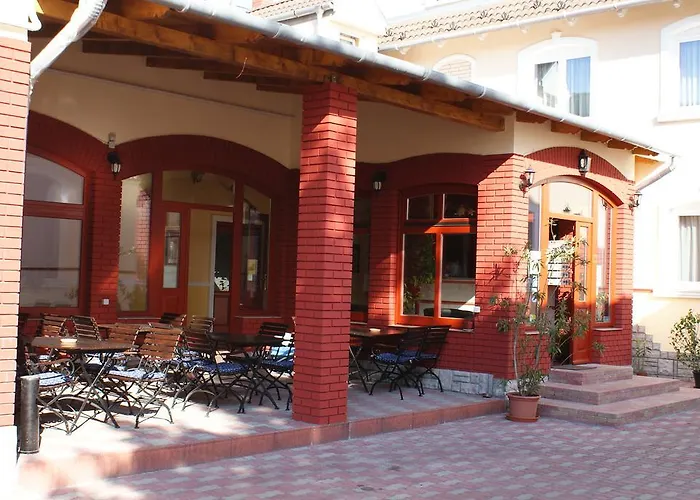 Hotel Palota City