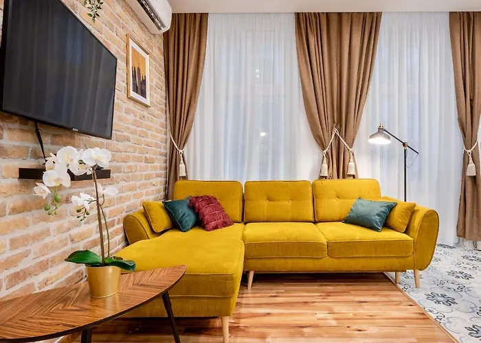 Architecture Fan\'S Apartment Near Opera House