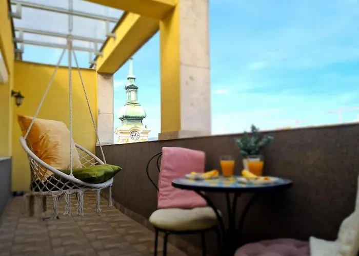 Panoramic Top Terrace