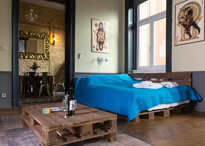 Walnuttree Loft Style Prestige Apartment