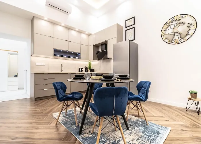 Assea Elegant Apartment With 2 Bedroom In Downtown