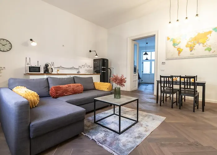 Friendly Home In The Center With 2Bedrooms