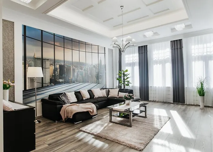 Parliament Square Apartment