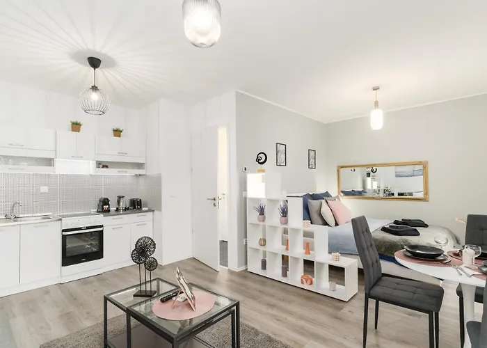 Sweet & Spicy - Brand New Apartment With Balcony