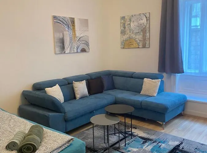 Blue Danube Apartment Downtown With Free Parking