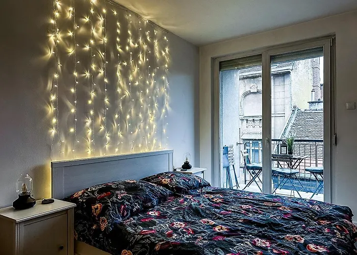 Free Parking - Downtown Location, Balcony & Nespresso