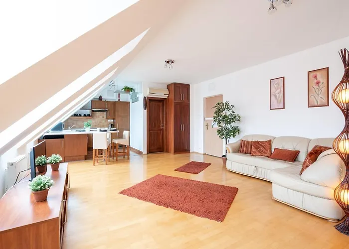 Beautiful Apartment With Ac