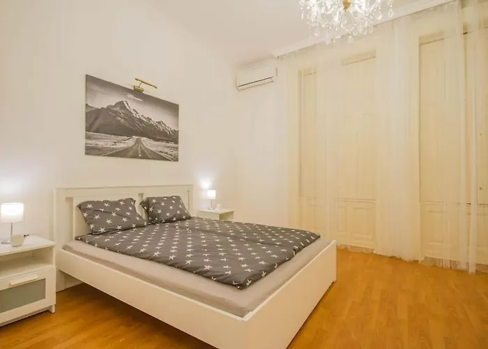 Boutique Soho Apartment
