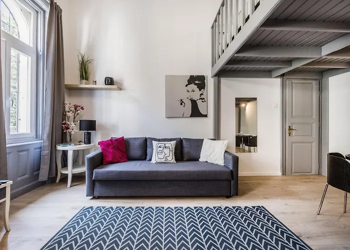 Trendy Apartment At The Hippest Location