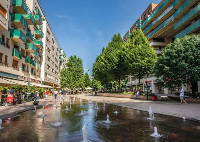 Corvin Promenade Central Free Parking