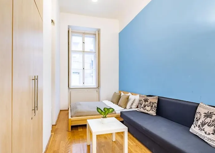 Cityscape Budget Apartments Heaven