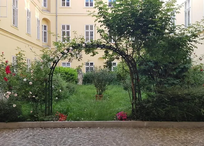 Center Gold Apartment