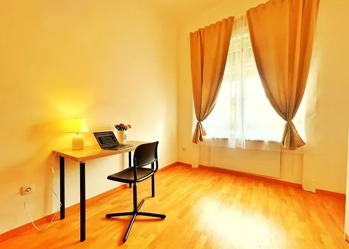 Central Spacious Flat