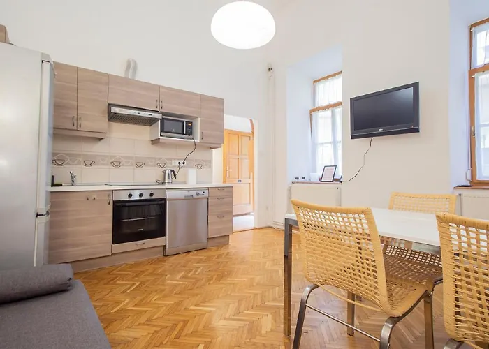 Two Bedroom Apartment At Basilica