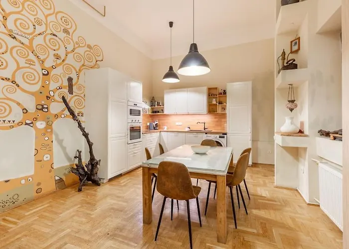 Bourgeois Boheme Apt. 88 M² City Center