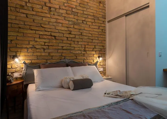 Regina Mini Apartment On Kiraly Street