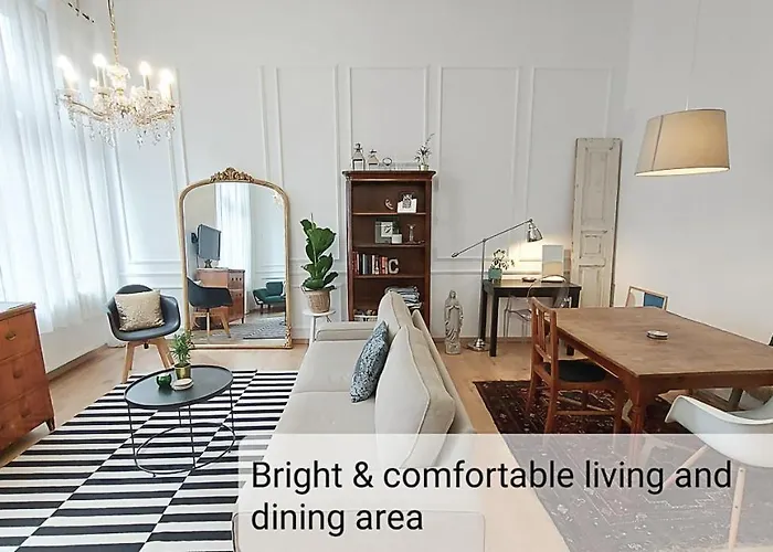 Lovely And Quiet Apartment In The Very Heart Of The City