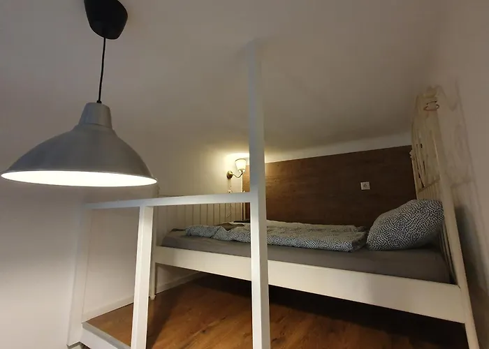 Cozy Studio With Air Condition Freshly Renovated