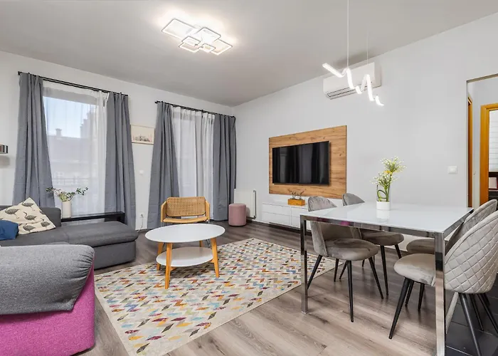 Venus Apartments - King Street V - Balcony