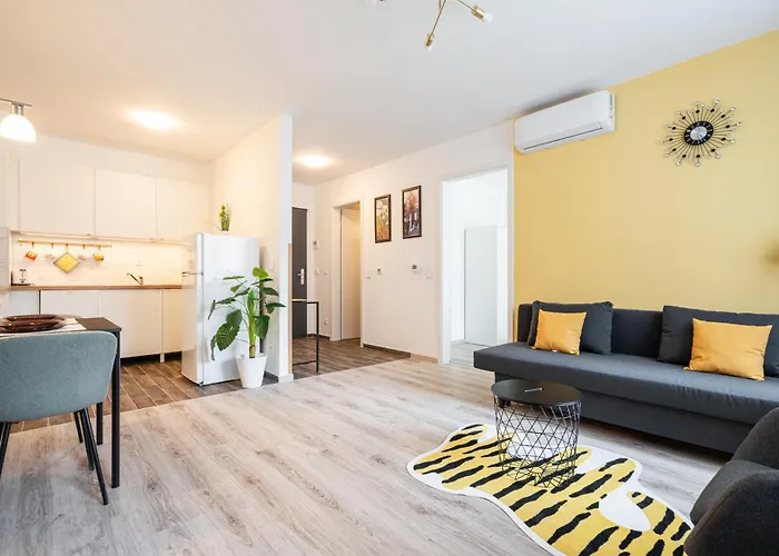 Happy River Apartment 1