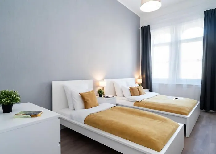 Large Apartment At Perfect Central Location