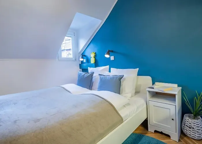 Quiet Charming Apartment Near The Center