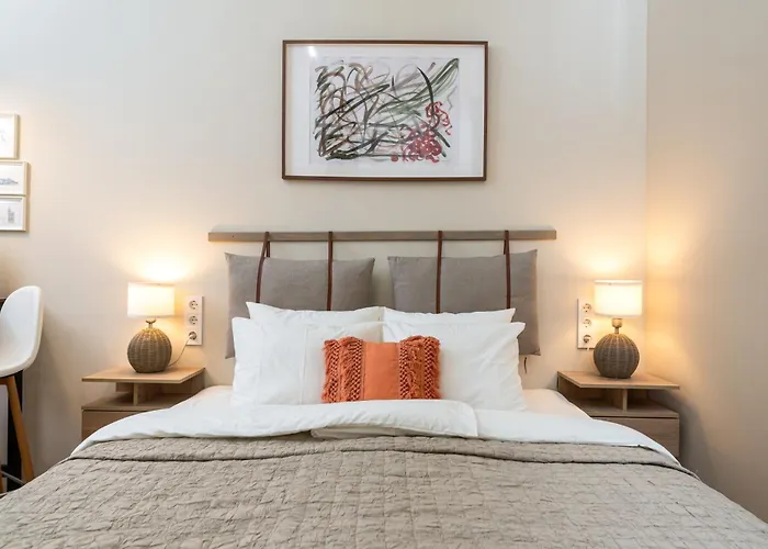 Charming Downtown Apartment