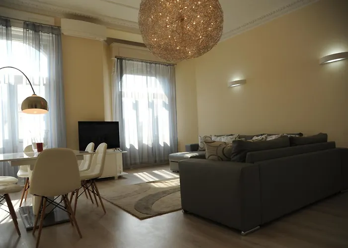 Budapesteasyflat Basilica Lux