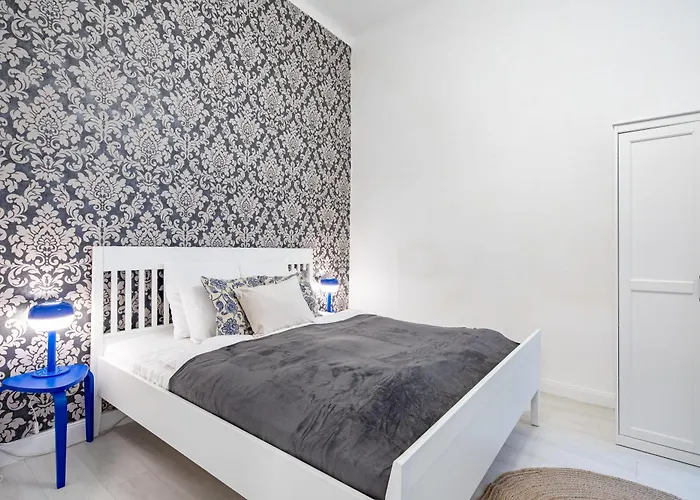 Central - Stylish - Spacious