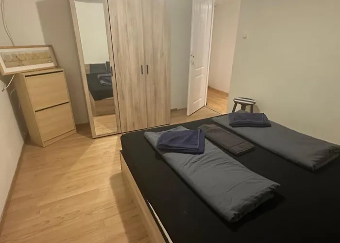 Hostel King