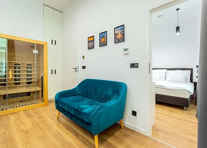 Deluxe4 Apartment With 2 Rooms Next To The Synagogue Free Air Conditioner, Sauna