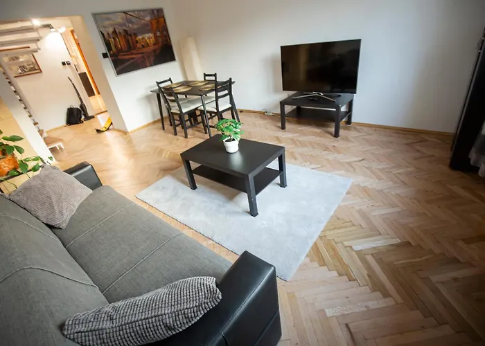 Huge 2 Bedroom Flat With Stunning View - Close To Sziget