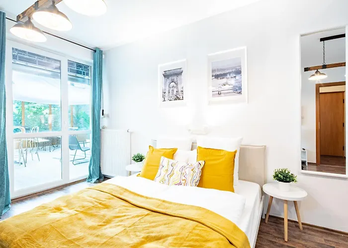 Central - Spacious - Green - Modern