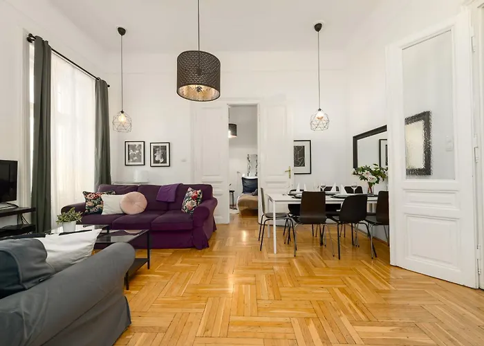 Black & White Apartment Budapest