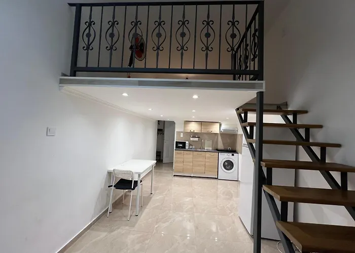Westend Studios - Cozy Studio Flats In The City Center