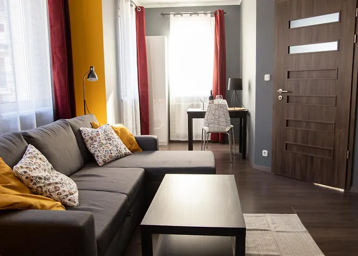 Sunny Apartment - With Parking