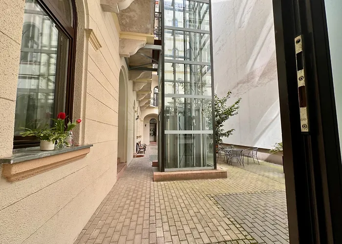 Gracia Apartment House