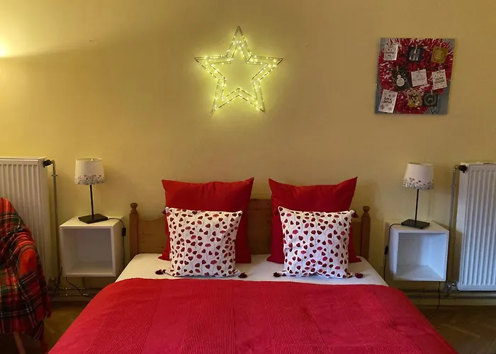 Poppy Flower Apartment