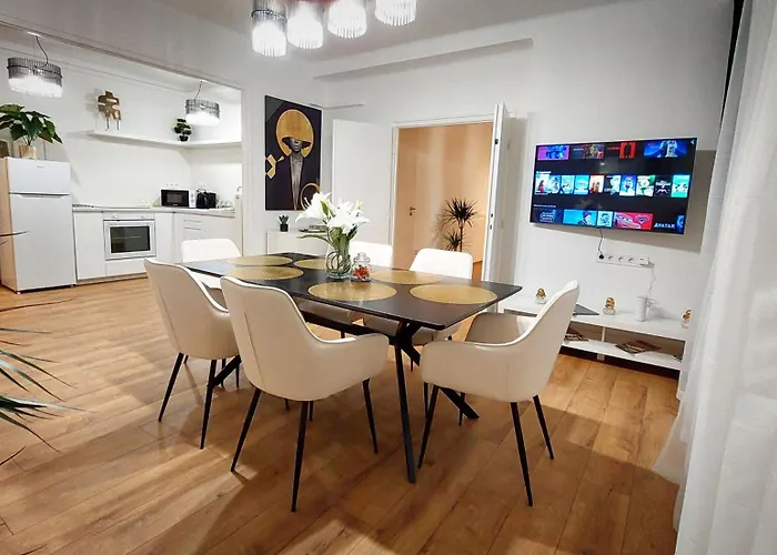 Central Station Lux Downtown Apartman
