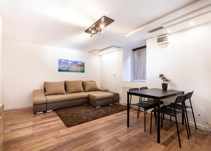 Sz27 A Szekely Apartment