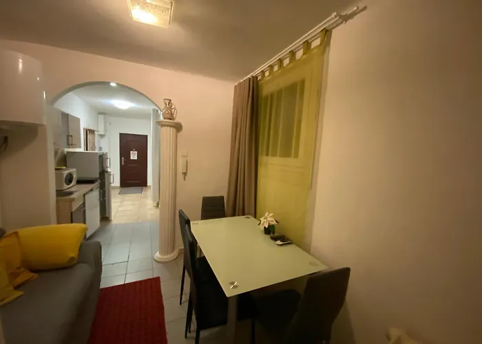 Come & Stay Apartments And Rooms City Center
